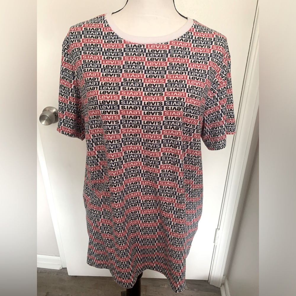 Men’s Large Levi’s T-Shirt-Red White and Blue w/Levi Print-High Quality Cotton